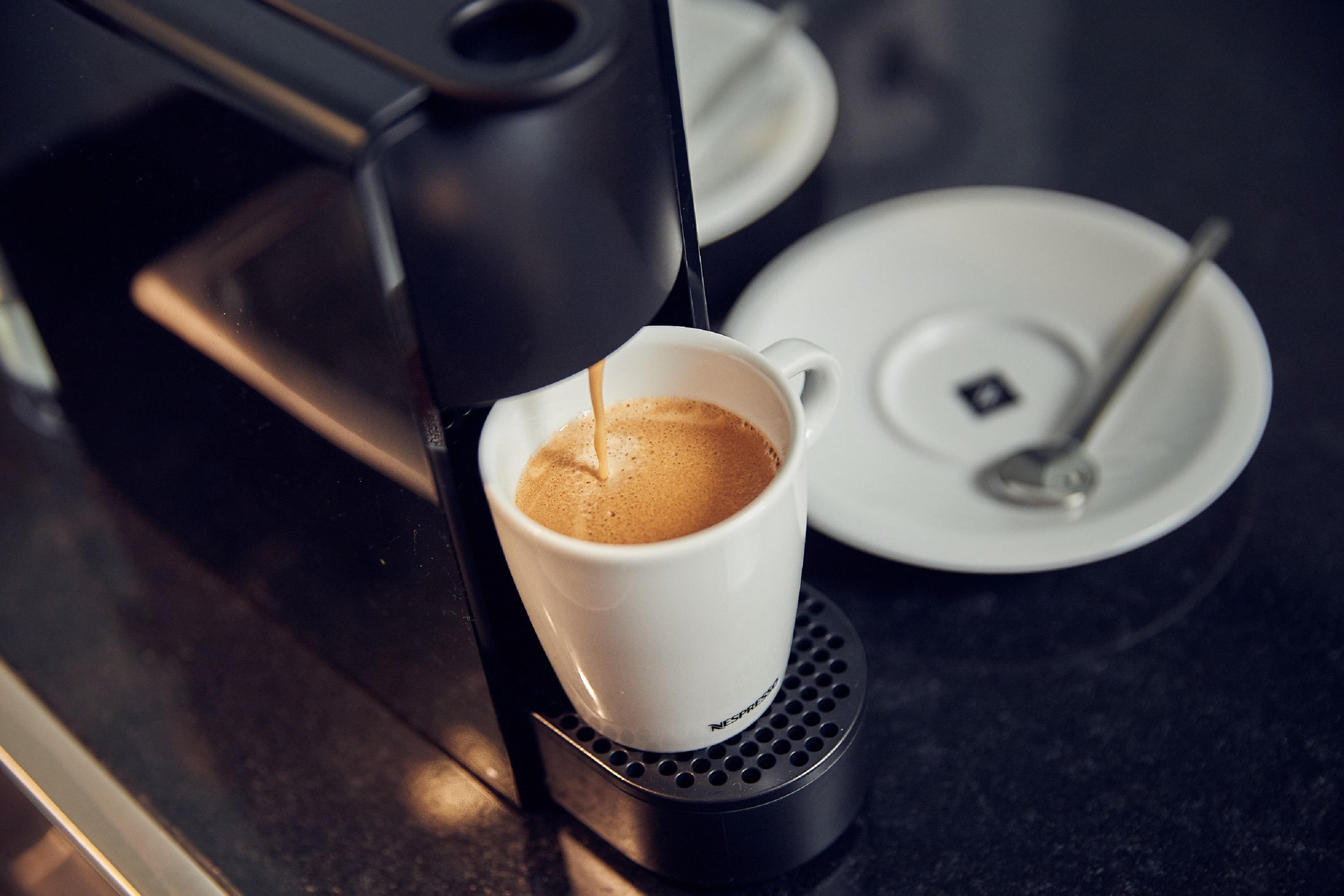 Inntel Hotels Amsterdam Landmark Exterior foto A Nespresso coffee machine
